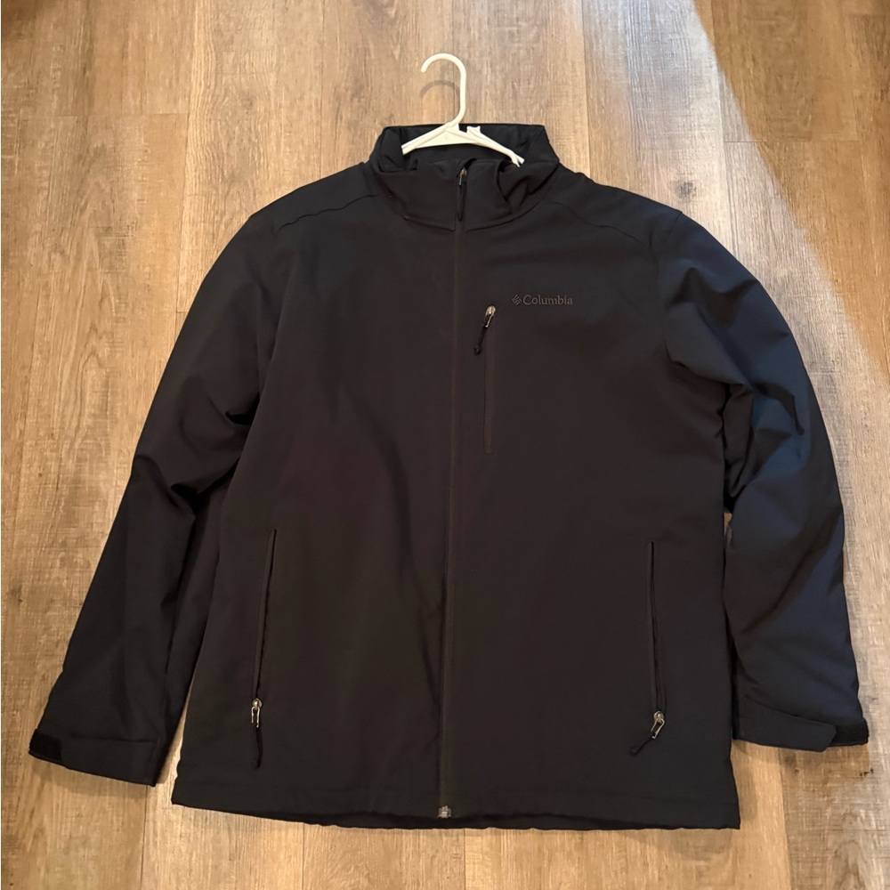 Columbia Men's Black Insulated Performance Jacket